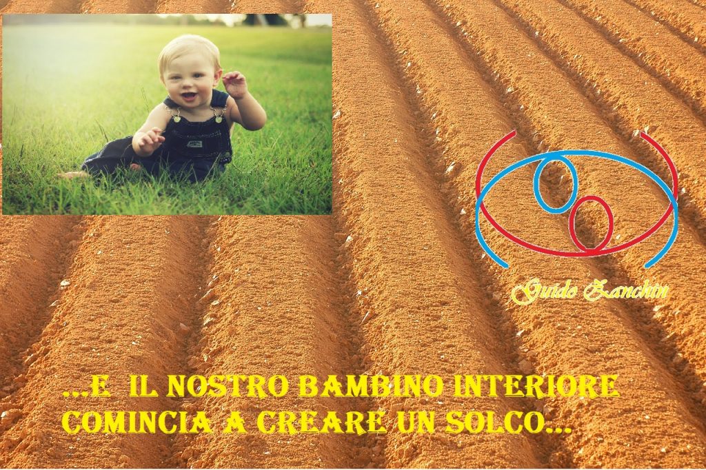 bambino, creare un solco