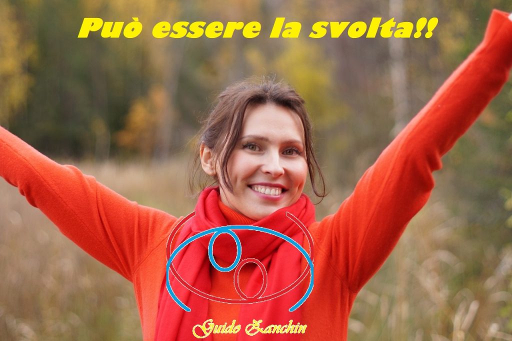 donna entusiasta, cercare la svolta