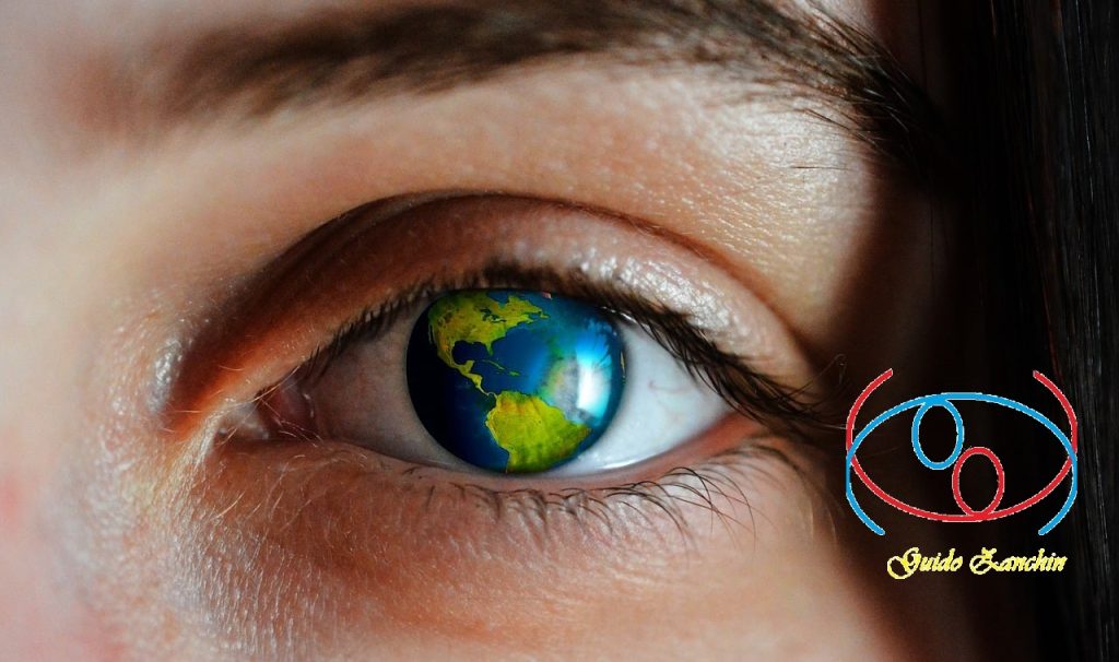 Ci vuole coraggio per crescere e diventare chi sei veramente 3 l'occhio rivela un mondo interiore senza maschera,